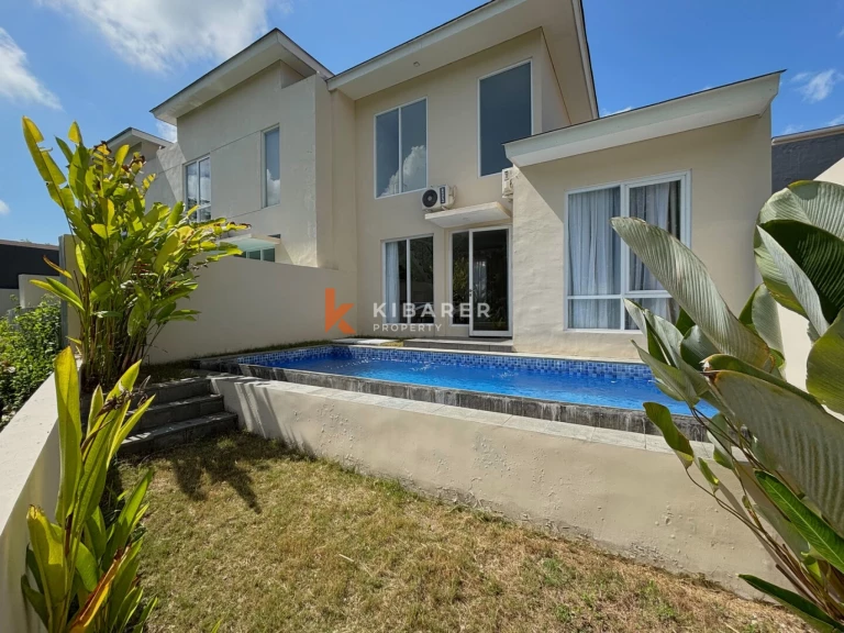 Villa Dua Kamar Tidur Menawan dengan Kolam Renang Pribadi di Kompleks Nusa Dua yang Aman