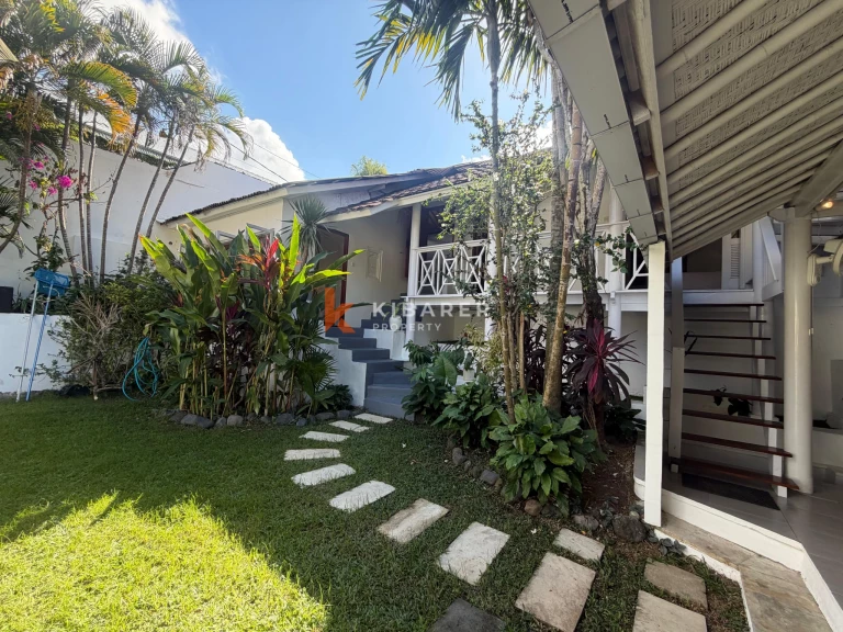 Charming Family Villa Three-Bedrooms in a Quiet and Secure Umalas Lane