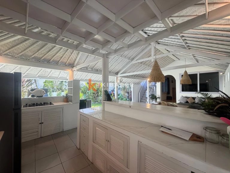 Charming Family Villa Three-Bedrooms in a Quiet and Secure Umalas Lane