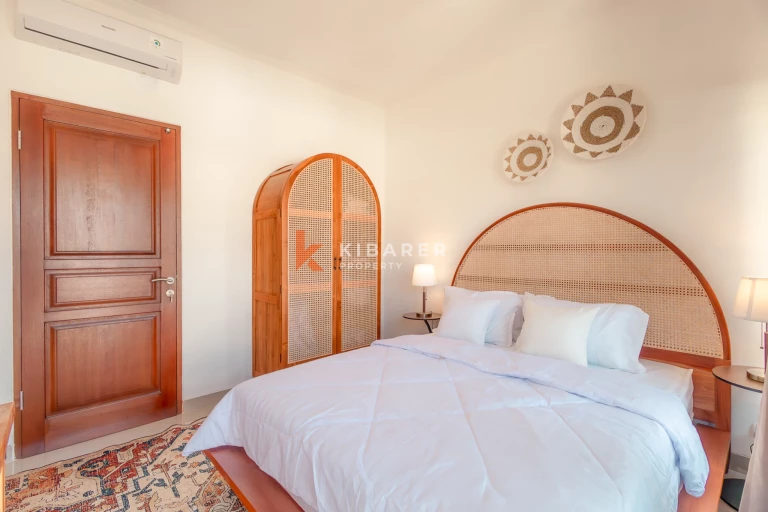 Elegant Fresh Four Bedroom Villa with Tropical Charm in Ungasan
