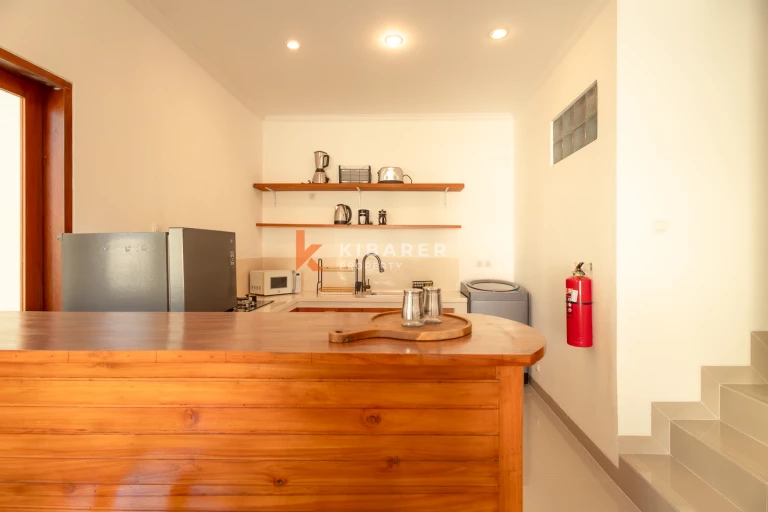 Elegant Fresh Four Bedroom Villa with Tropical Charm in Ungasan