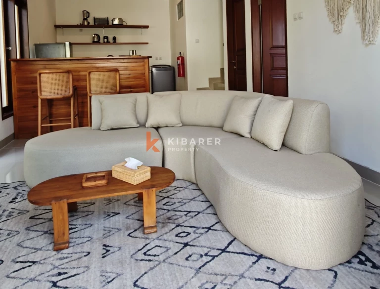 Elegant Fresh Four Bedroom Villa with Tropical Charm in Ungasan