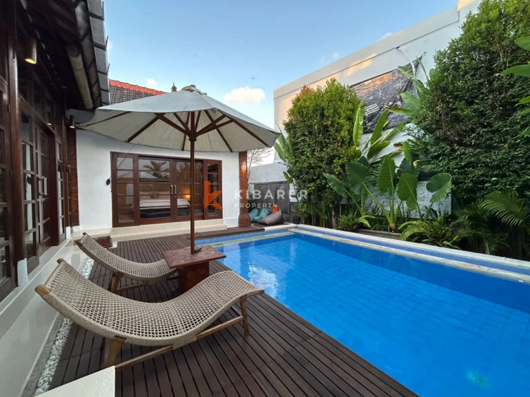 Comfortable Three-Bedroom Villa with Enclosed Living and Private Pool in Canggu