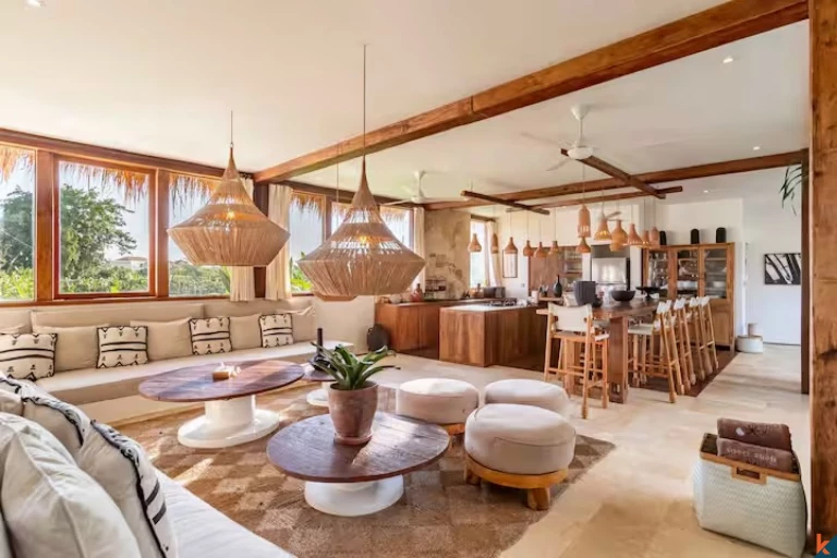 Designer 5-Bedroom Villa with Rice Field Views in Umalas