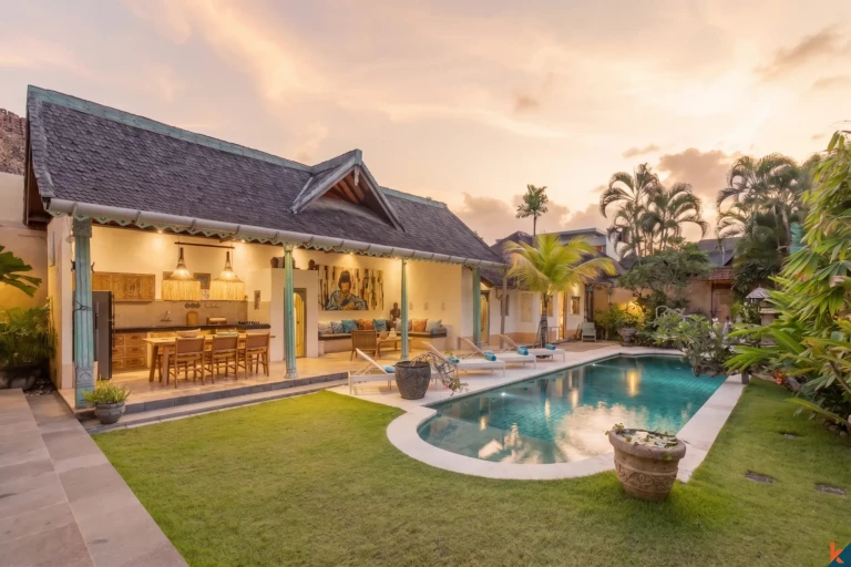 Charming traditional style three bedroom leasehold villa in central Drupadi area
