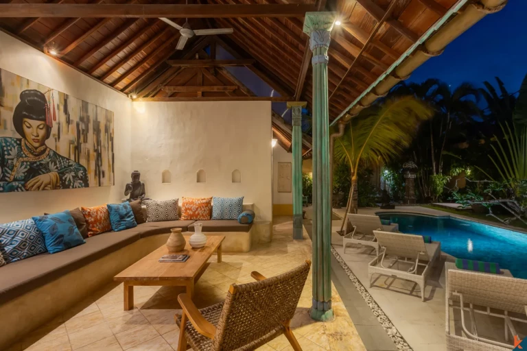 Charming traditional style three bedroom leasehold villa in central Drupadi area