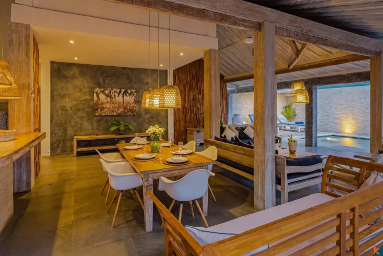 Charmante villa de trois chambres en location avec un excellent retour sur investissement à Seminyak