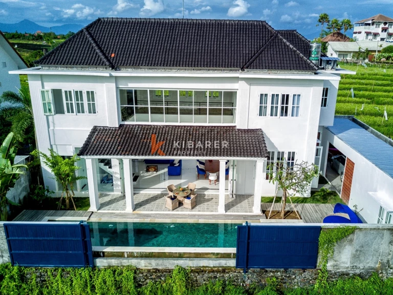 Élégante villa coloniale de quatre chambres au cœur de Berawa