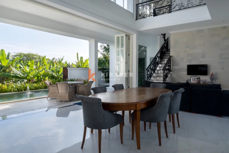 Élégante villa coloniale de quatre chambres au cœur de Berawa