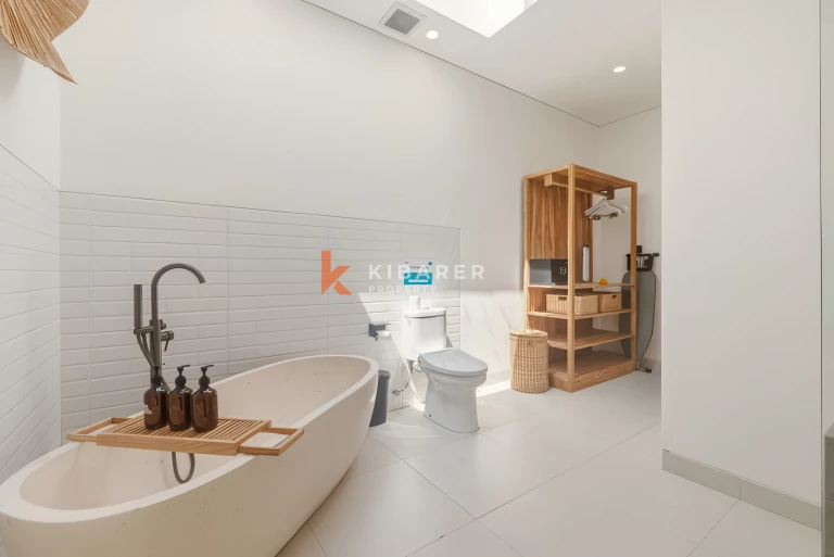 Complex Modern Three-Bedrooms Villa in Canggu
