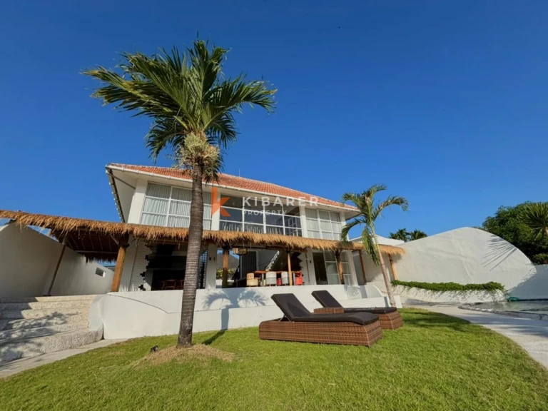 Beautiful Four Bedroom Villa with Paddy and River View in Canggu