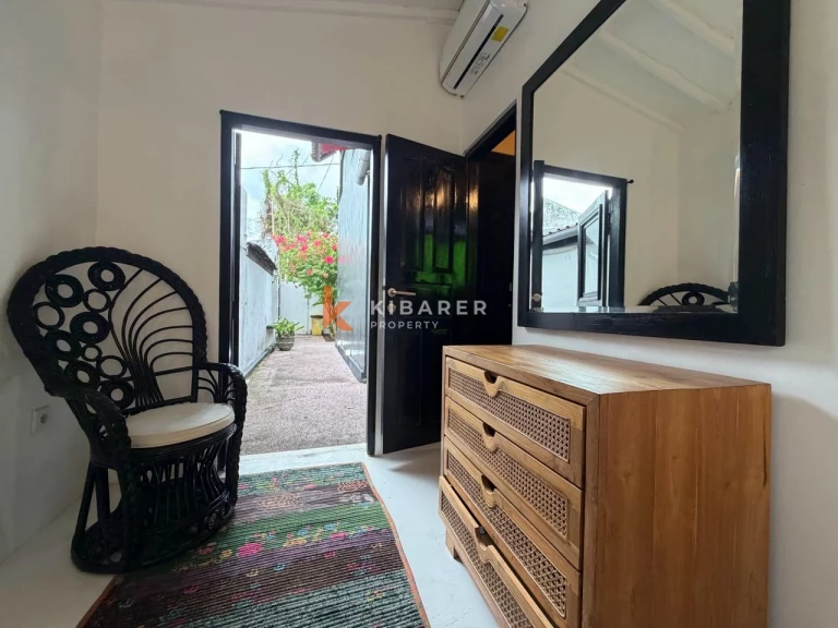 Artictic Contemporer One-Bedroom Loft Plus Additional Room Situated in Berawa