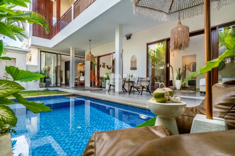 Boho-Chic Four-Bedrooms Enclosed Living Villa Steps from Echo Beach Canggu