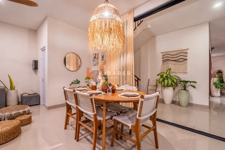 Boho-Chic Four-Bedrooms Enclosed Living Villa Steps from Echo Beach Canggu