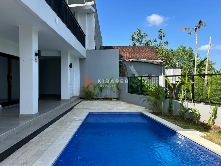 Spacious Four-Bedroom Unfurnished Open Living Kitchen with Private Pool in Padonan