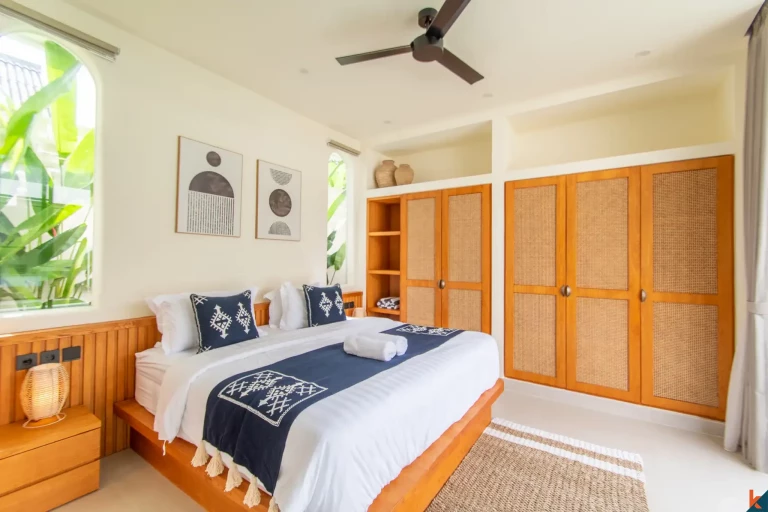 Vila Tropis Mewah Baru dengan Empat Kamar Tidur untuk Disewakan di Tibubeneng