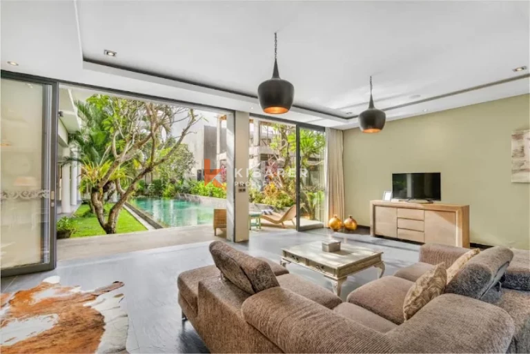 Classic Luxury Four-Bedroom Villa in Tumbak Bayuh