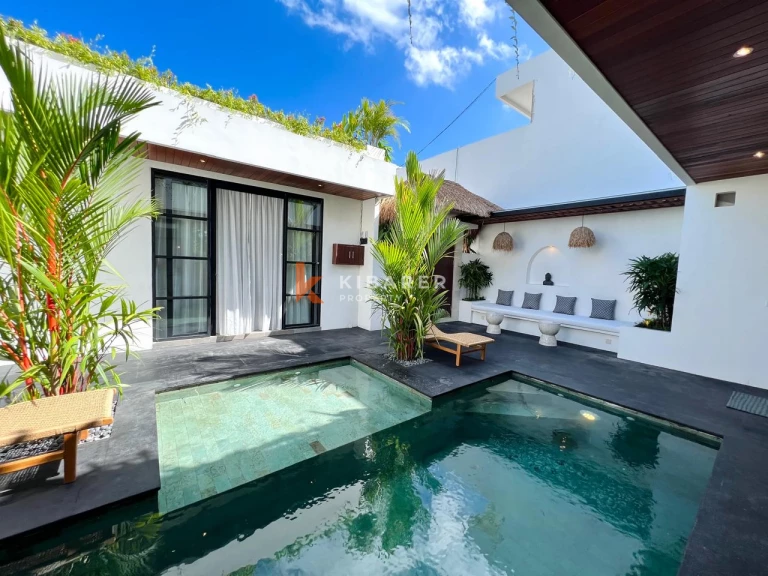 Modern Tropical Three-Bedroom Villa with Open Living & Rooftop Retreat in Tumbak Bayuh