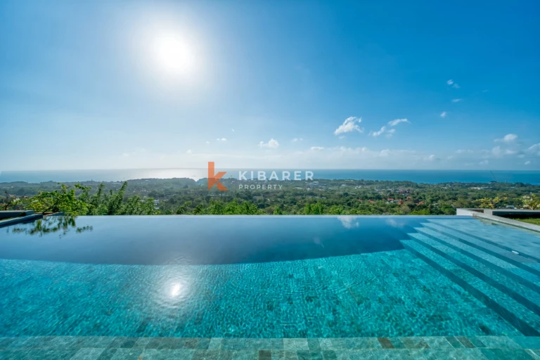 Elegant Cliffside Three-Bedroom Villa with Panoramic Ocean Views in Prime Uluwatu
