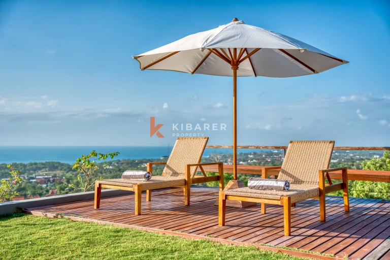 Elegant Cliffside Three-Bedroom Villa with Panoramic Ocean Views in Prime Uluwatu