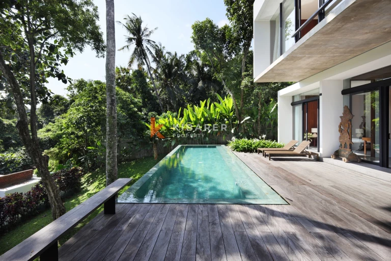 Villa Tropis Modern Empat Kamar Tidur di Tabanan dengan Pemandangan Lembah yang Tenang