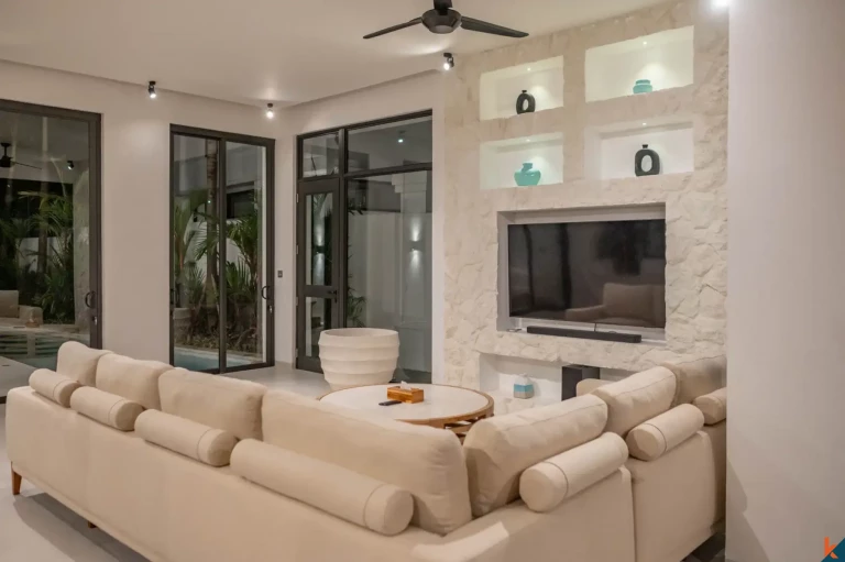 Luxury Three Bedroom Villa with Long Leasehold and River Views Near Pererenan Beach