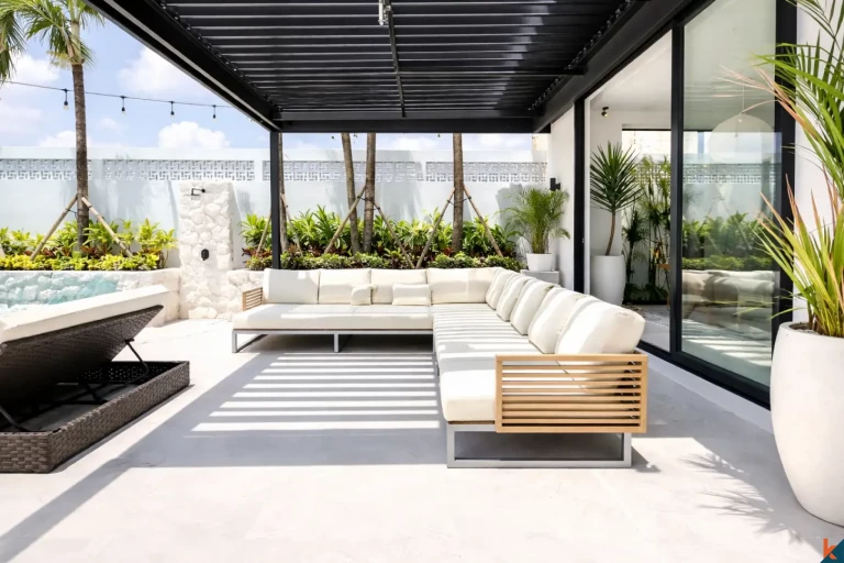 Modern Three Bedroom Villa for Lease with Panoramic Ocean Views in Bingin