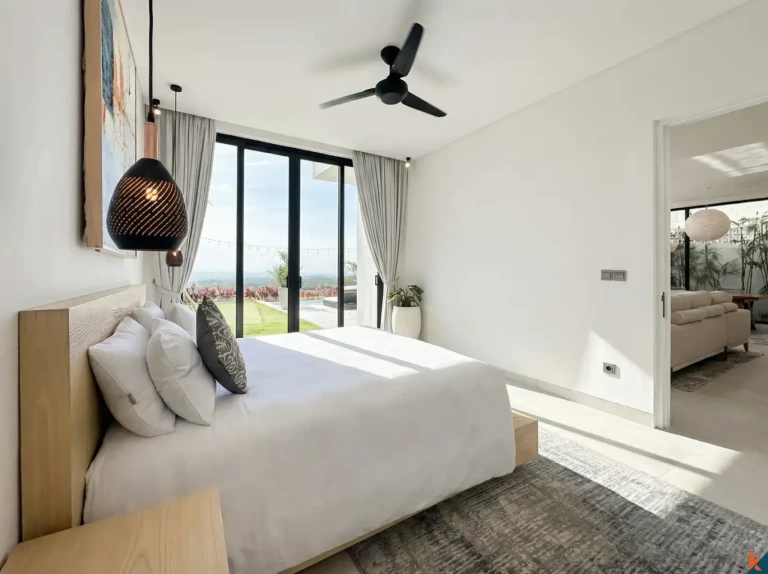 Modern Three Bedroom Villa for Lease with Panoramic Ocean Views in Bingin