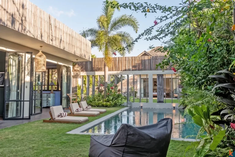 Tropical Living Three Bedroom Leasehold Villa in Umalas