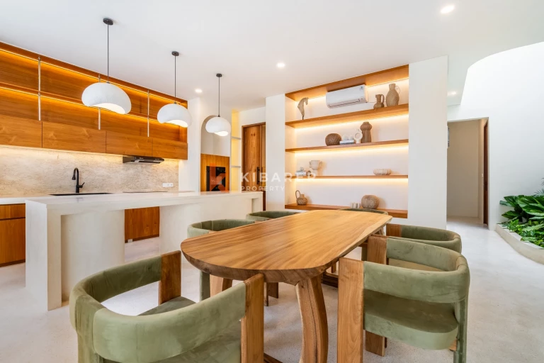 Elegant Family Four-Bedrooms Villa with Dual Kitchens in Ungasan