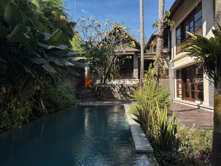 Elegant Four-Bedroom Tropical Oasis with Lush Garden and Private Pool in Umalas