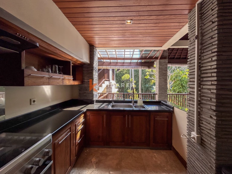 Elegant Four-Bedroom Tropical Oasis with Lush Garden and Private Pool in Umalas