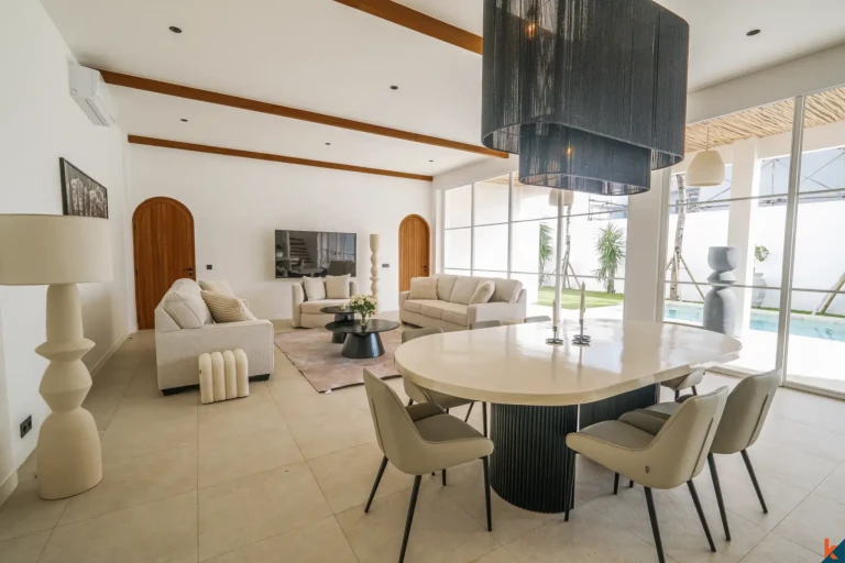 Villa de luxe de quatre chambres à louer à Sanur, en bord de mer