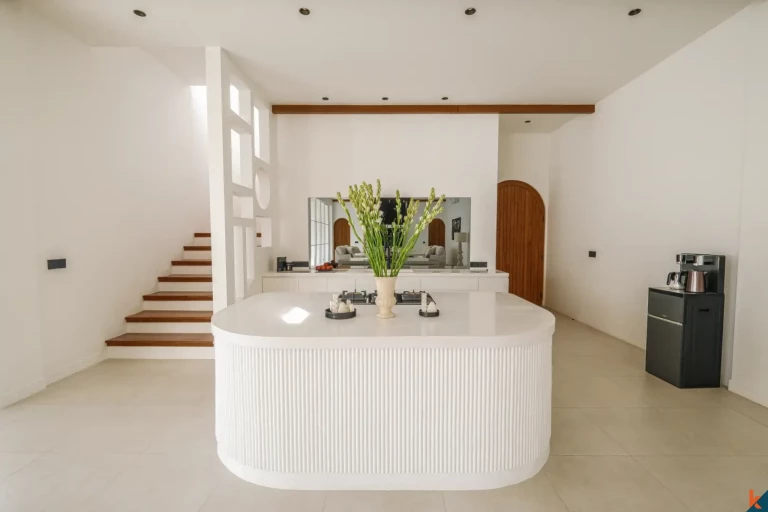 Villa de luxe de quatre chambres à louer à Sanur, en bord de mer