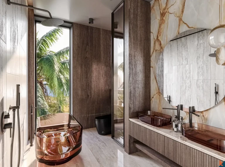 Superbe villa de quatre chambres en bail emphytéotique à Seminyak (Livraison 3ᵉ trimestre 2026)