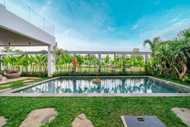 Villa Modern Pribadi dengan Tiga Kamar Tidur, Pemandangan Sawah dan Pegunungan di Ubud