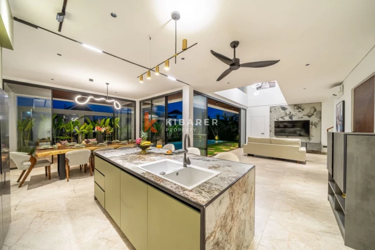 Villa Modern Pribadi dengan Tiga Kamar Tidur, Pemandangan Sawah dan Pegunungan di Ubud