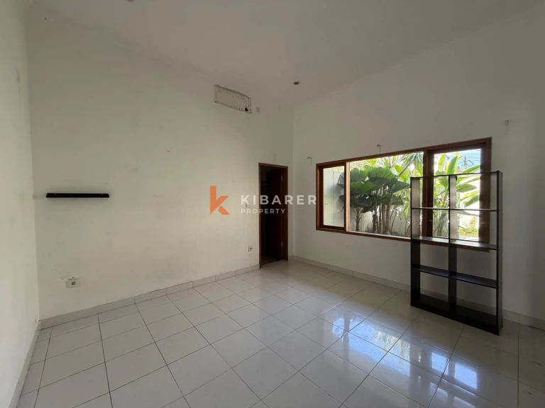Vila Klasik Tiga Kamar Tidur Tanpa Perabot di Umalas
