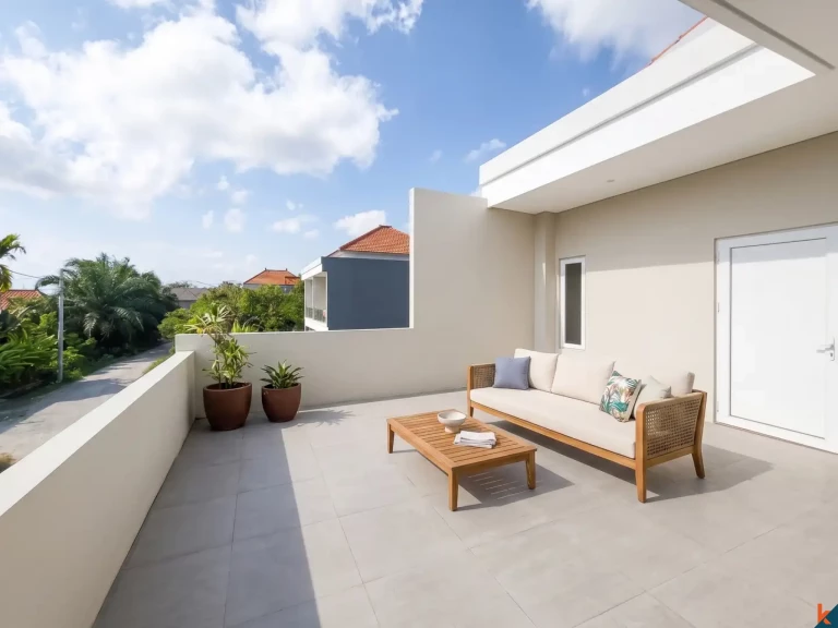 New Freehold Three Bedrooms Townhouse for Sale in Residential Area of Munggu