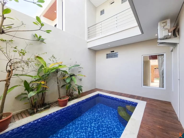New Freehold Three Bedrooms Townhouse for Sale in Residential Area of Munggu