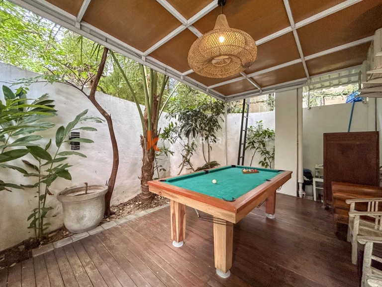 Elegant Four-Bedroom Tropical Pool Villa with Enclosed Living Spaces in Umalas