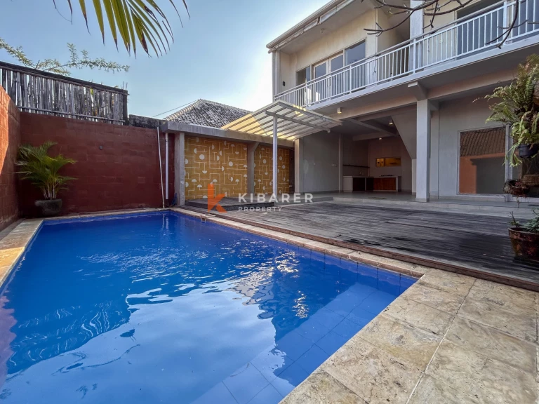 Comfortable Three-Bedroom Unfurnished Family Villa with Open Living Space in Umalas