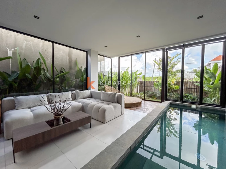 Modern Tropical Hideaway: Two-Bedroom Villa in Pererenan