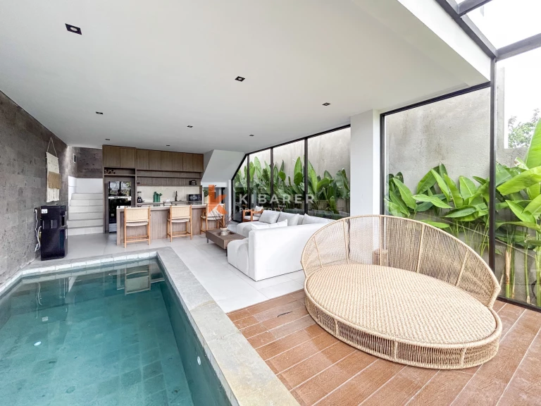 Modern Tropical Hideaway: Two-Bedroom Villa in Pererenan