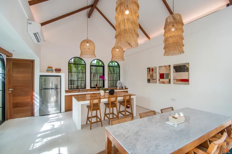 Vila indah dengan tiga kamar tidur hak sewa dijual di Uluwatu