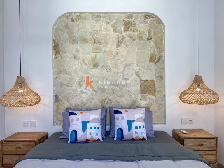 Villa Mediterania Modern Dua Kamar Tidur dengan Ruang Tamu Terbuka dan Kolam Renang Pribadi di Tanah Lot