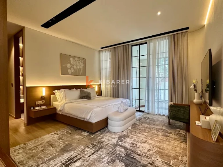 Stylish Three-Bedroom Modern Villa in Canggu