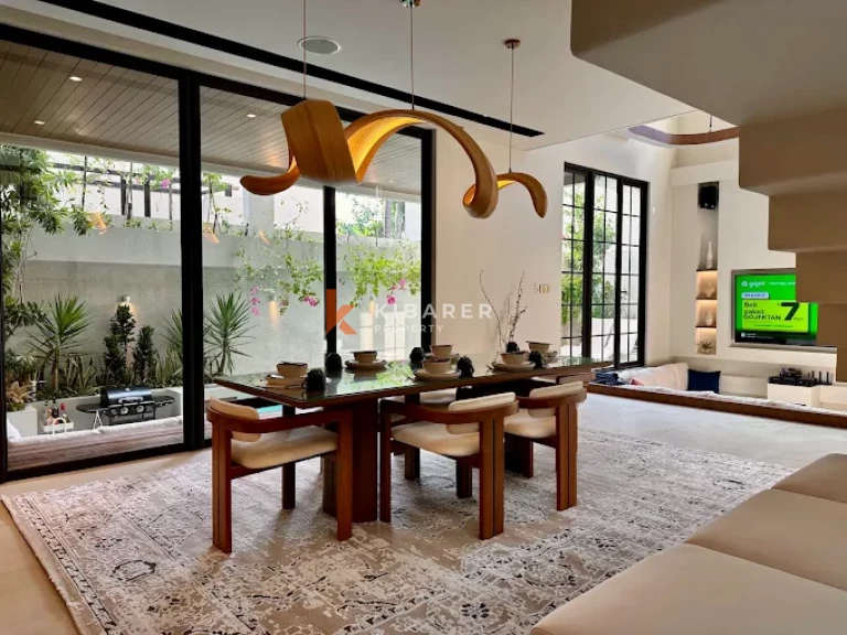 Stylish Three-Bedroom Modern Villa in Canggu