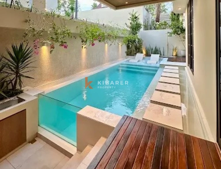 Stylish Three-Bedroom Modern Villa in Canggu