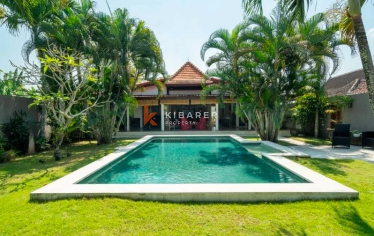 Charming Three-Bedroom Villa Walking Distance to Nyanyi Beach